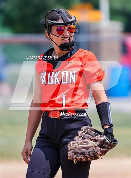 Thumbnail 2 in Waukon vs Beckman (West Delaware Invitational) photogallery.