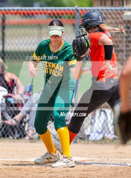 Thumbnail 1 in Waukon vs Beckman (West Delaware Invitational) photogallery.