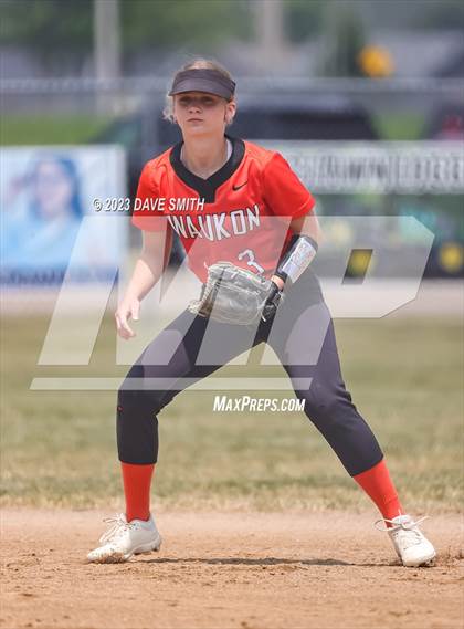 Thumbnail 3 in Waukon vs Beckman (West Delaware Invitational) photogallery.