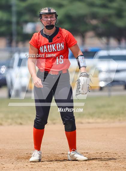 Thumbnail 2 in Waukon vs Beckman (West Delaware Invitational) photogallery.