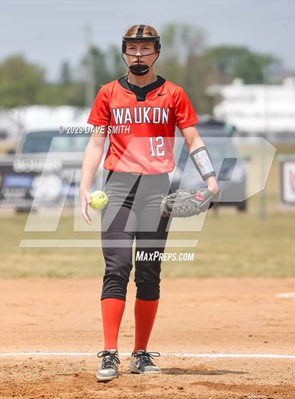 Thumbnail 2 in Waukon vs Beckman (West Delaware Invitational) photogallery.