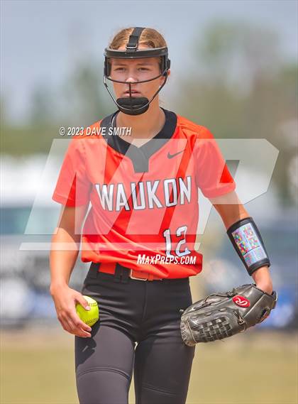 Thumbnail 2 in Waukon vs Beckman (West Delaware Invitational) photogallery.