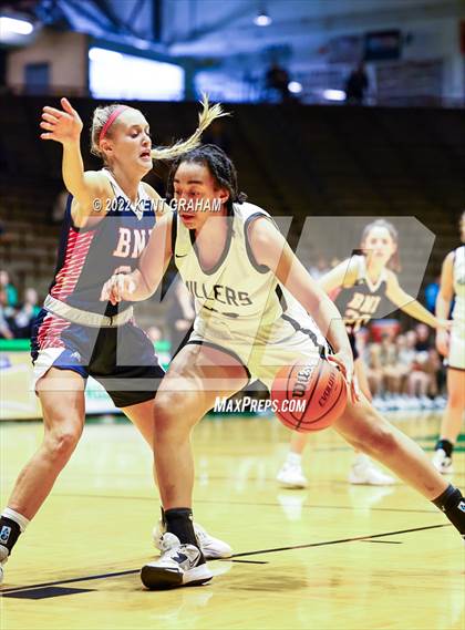 Thumbnail 3 in Bedford North Lawrence vs Noblesville (Hall of Fame Classic) photogallery.