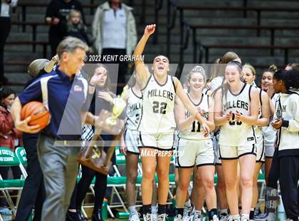 Thumbnail 3 in Bedford North Lawrence vs Noblesville (Hall of Fame Classic) photogallery.