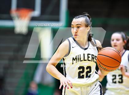 Thumbnail 2 in Bedford North Lawrence vs Noblesville (Hall of Fame Classic) photogallery.