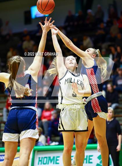 Thumbnail 2 in Bedford North Lawrence vs Noblesville (Hall of Fame Classic) photogallery.