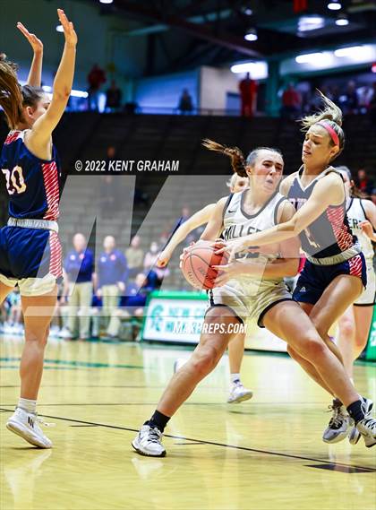Thumbnail 2 in Bedford North Lawrence vs Noblesville (Hall of Fame Classic) photogallery.