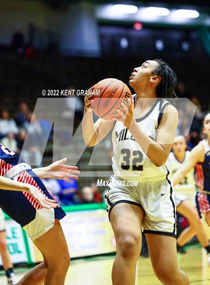 Thumbnail 1 in Bedford North Lawrence vs Noblesville (Hall of Fame Classic) photogallery.