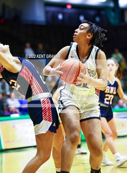 Thumbnail 3 in Bedford North Lawrence vs Noblesville (Hall of Fame Classic) photogallery.