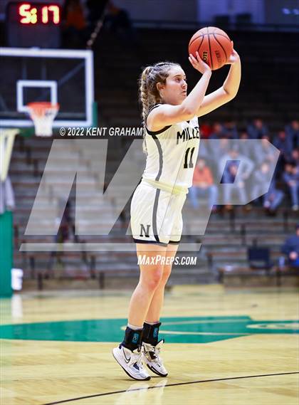 Thumbnail 3 in Bedford North Lawrence vs Noblesville (Hall of Fame Classic) photogallery.