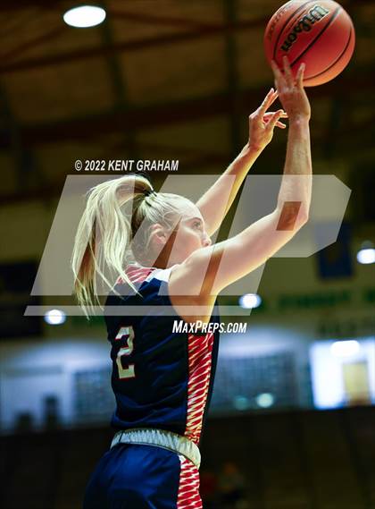 Thumbnail 1 in Bedford North Lawrence vs Noblesville (Hall of Fame Classic) photogallery.