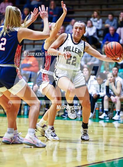 Thumbnail 2 in Bedford North Lawrence vs Noblesville (Hall of Fame Classic) photogallery.