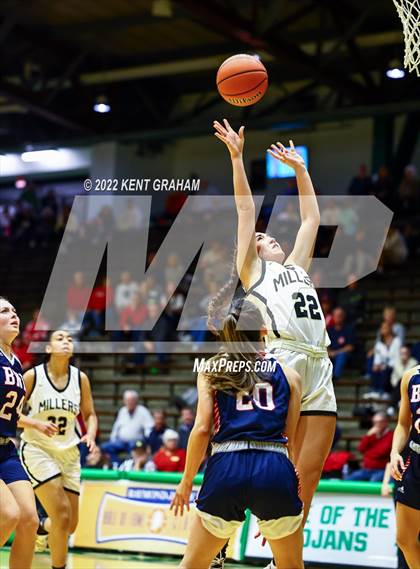 Thumbnail 2 in Bedford North Lawrence vs Noblesville (Hall of Fame Classic) photogallery.