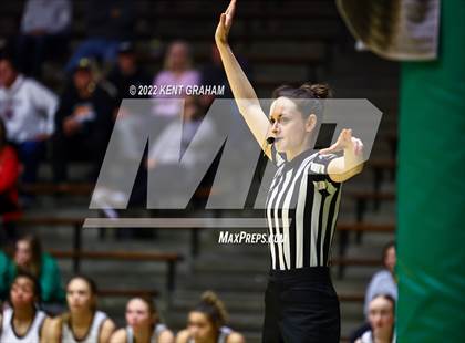 Thumbnail 2 in Bedford North Lawrence vs Noblesville (Hall of Fame Classic) photogallery.