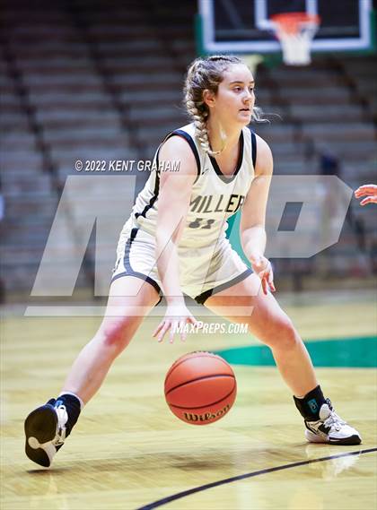 Thumbnail 3 in Bedford North Lawrence vs Noblesville (Hall of Fame Classic) photogallery.