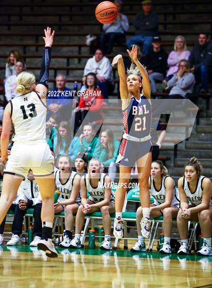 Thumbnail 2 in Bedford North Lawrence vs Noblesville (Hall of Fame Classic) photogallery.