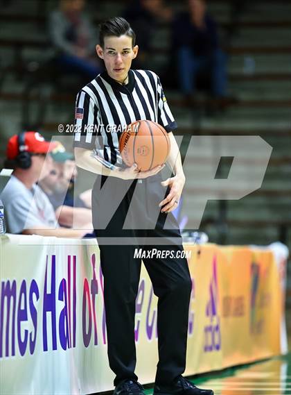 Thumbnail 2 in Bedford North Lawrence vs Noblesville (Hall of Fame Classic) photogallery.