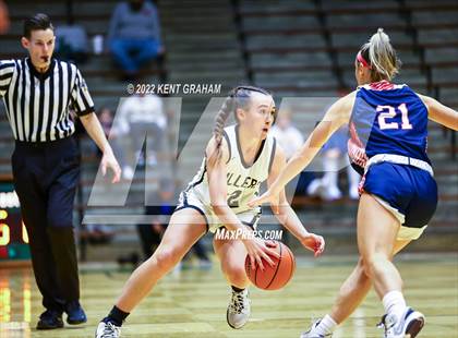 Thumbnail 2 in Bedford North Lawrence vs Noblesville (Hall of Fame Classic) photogallery.