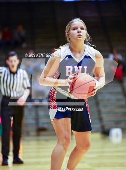 Thumbnail 2 in Bedford North Lawrence vs Noblesville (Hall of Fame Classic) photogallery.