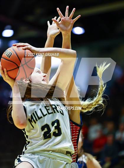 Thumbnail 3 in Bedford North Lawrence vs Noblesville (Hall of Fame Classic) photogallery.