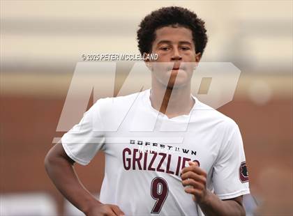 Thumbnail 1 in Exeter vs. Goffstown (NHIAA Division I Round 1) photogallery.