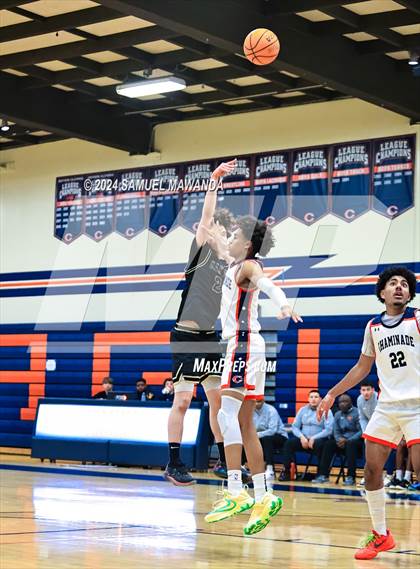 Thumbnail 2 in Chaminade vs Oak Park (9th Annual west valley Boys Basketball Tip-off Classic) photogallery.