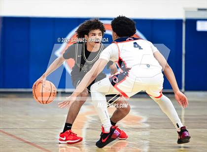 Thumbnail 1 in Chaminade vs Oak Park (9th Annual west valley Boys Basketball Tip-off Classic) photogallery.