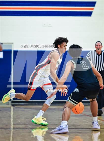 Thumbnail 2 in Chaminade vs Oak Park (9th Annual west valley Boys Basketball Tip-off Classic) photogallery.