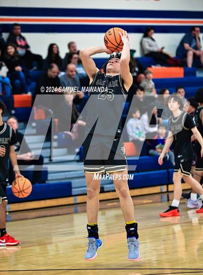 Thumbnail 2 in Chaminade vs Oak Park (9th Annual west valley Boys Basketball Tip-off Classic) photogallery.