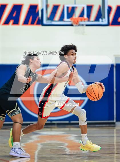 Thumbnail 3 in Chaminade vs Oak Park (9th Annual west valley Boys Basketball Tip-off Classic) photogallery.