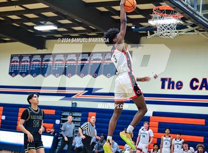 Thumbnail 2 in Chaminade vs Oak Park (9th Annual west valley Boys Basketball Tip-off Classic) photogallery.