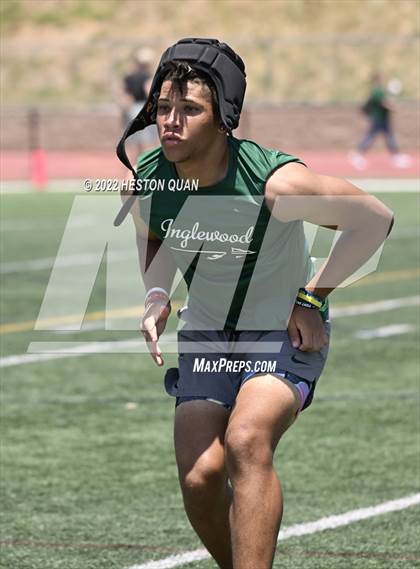 Thumbnail 1 in Inglewood vs. Mission Viejo (South County Tournament) photogallery.