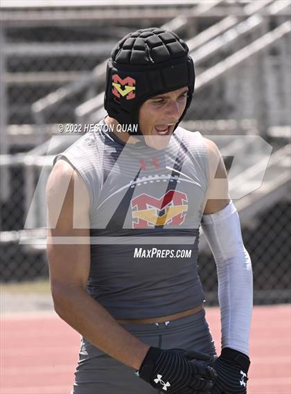 Thumbnail 2 in Inglewood vs. Mission Viejo (South County Tournament) photogallery.