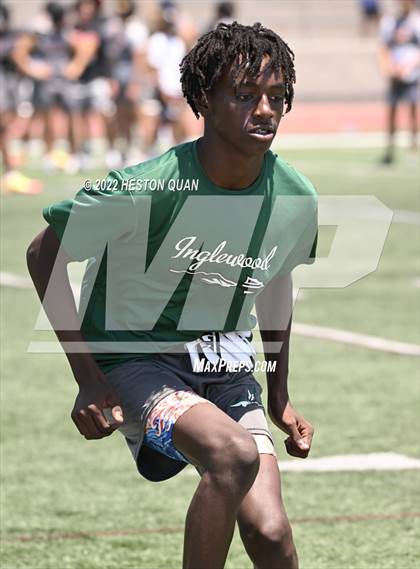 Thumbnail 3 in Inglewood vs. Mission Viejo (South County Tournament) photogallery.