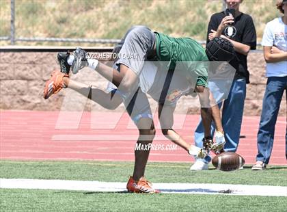 Thumbnail 1 in Inglewood vs. Mission Viejo (South County Tournament) photogallery.