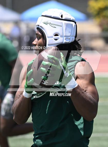 Thumbnail 1 in Inglewood vs. Mission Viejo (South County Tournament) photogallery.