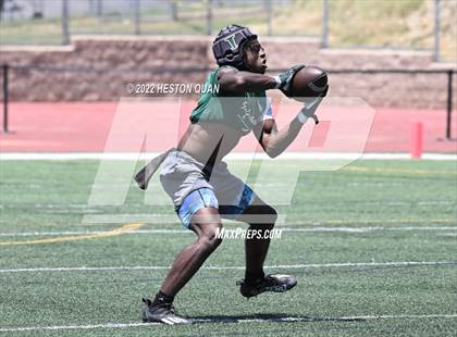 Thumbnail 3 in Inglewood vs. Mission Viejo (South County Tournament) photogallery.