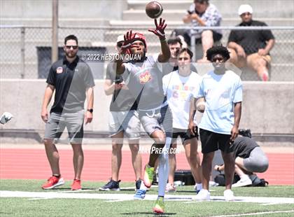Thumbnail 2 in Inglewood vs. Mission Viejo (South County Tournament) photogallery.