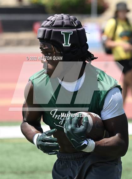Thumbnail 2 in Inglewood vs. Mission Viejo (South County Tournament) photogallery.