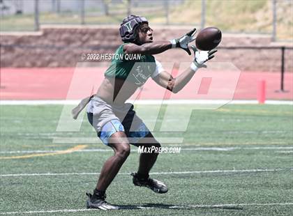 Thumbnail 2 in Inglewood vs. Mission Viejo (South County Tournament) photogallery.