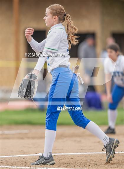 Thumbnail 3 in McKay @ South Albany photogallery.