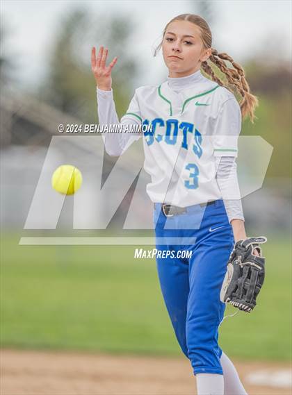 Thumbnail 3 in McKay @ South Albany photogallery.