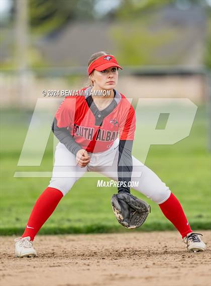 Thumbnail 3 in McKay @ South Albany photogallery.