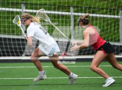 Thumbnail 2 in Sacred Heart Academy vs. Lauralton Hall (CIAC Class S Final) photogallery.