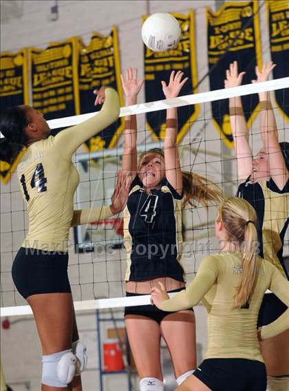 Thumbnail 3 in Newbury Park @ Calabasas photogallery.