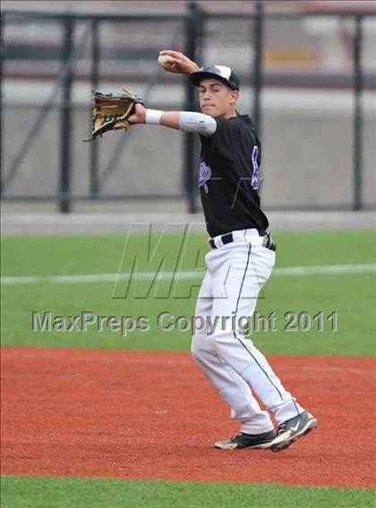 Thumbnail 2 in Mesa Ridge vs. Valor Christian (CHSAA 4A District 5 Playoffs) photogallery.