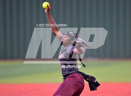 Thumbnail 3 in Benton vs. Greene County Tech (AAA 5A State Final) photogallery.