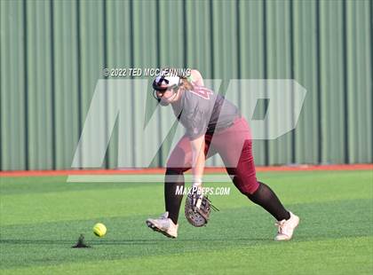 Thumbnail 2 in Benton vs. Greene County Tech (AAA 5A State Final) photogallery.