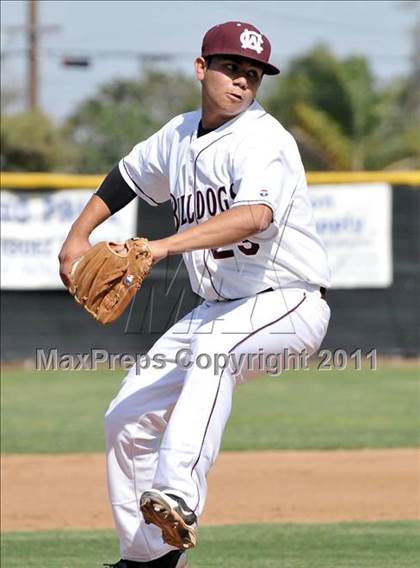 Thumbnail 2 in West Covina vs. Damien photogallery.