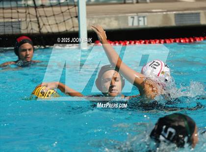 Thumbnail 2 in Moreau Catholic vs Oakdale (Battle of the Bay) photogallery.